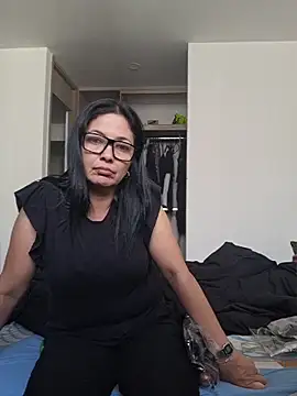 Scarlett Valnyx online show from May 18, 2026, 8:13 pm