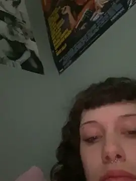 stargrrl online show from May 18, 2026, 9:41 pm