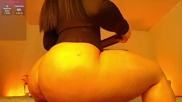 Snapshot of sofia_sterling chatting on June 26, 2026, 11:10 pm sofia sterling online show from June 26, 2026, 11:10 pm