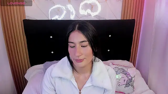 Sara Sweet03 online show from May 19, 2026, 6:04 pm