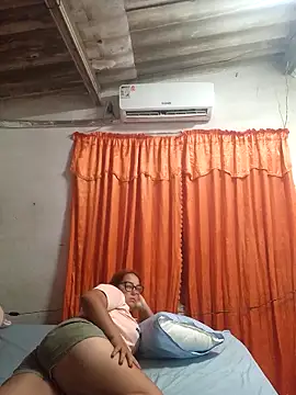 PGLROSEX online show from May 28, 2026, 8:04 pm