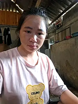 Mila 00 online show from May 19, 2026, 8:21 am