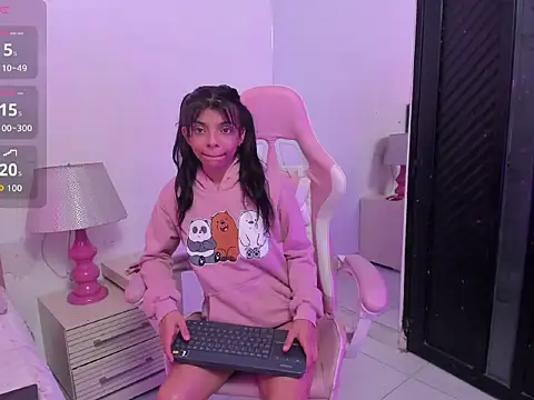 AmberFerrero online show from May 20, 2026, 12:13 pm