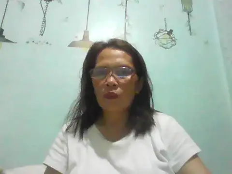 momshe2026 online show from June 18, 2026, 1:16 pm