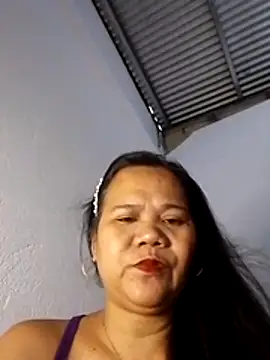 Snapshot of missLiLy07 chatting on June 5, 2026, 5:23 am missLiLy07 online show from June 5, 2026, 5:23 am