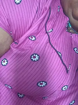Snapshot of geetha431 chatting on July 14, 2026, 2:16 am geetha431 online show from July 14, 2026, 2:16 am