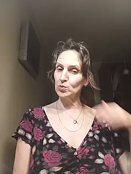 Snapshot of Alene_Lorrie chatting on May 27, 2026, 8:27 pm Alene Lorrie online show from May 27, 2026, 8:27 pm