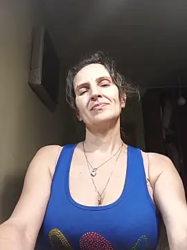 Snapshot of Alene_Lorrie chatting on June 14, 2026, 6:42 pm Alene Lorrie online show from June 14, 2026, 6:42 pm