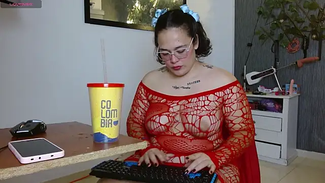 Snapshot of Big_Hard_Sofia chatting on July 4, 2026, 10:03 pm Big Hard Sofia online show from July 4, 2026, 10:03 pm