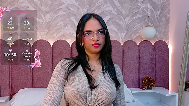 Maddy-Dove online show from June 18, 2026, 3:49 am