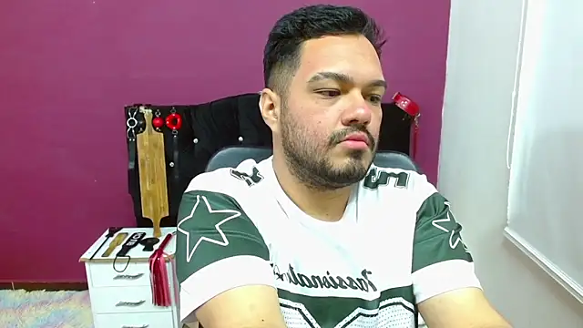Snapshot of -AlejandroT- chatting on May 23, 2026, 3:49 am -AlejandroT- online show from May 23, 2026, 3:49 am