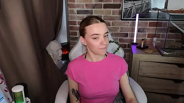 Snapshot of eva_swetty chatting on July 6, 2026, 7:05 pm eva swetty online show from July 6, 2026, 7:05 pm