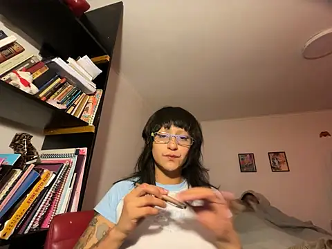 Snapshot of zoe_secrets chatting on May 30, 2026, 5:47 am zoe secrets online show from May 30, 2026, 5:47 am