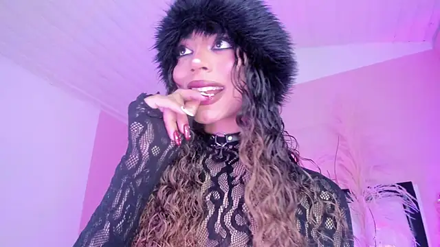 Snapshot of Zahara___1 chatting on June 5, 2026, 6:52 am Zahara 1 online show from June 5, 2026, 6:52 am