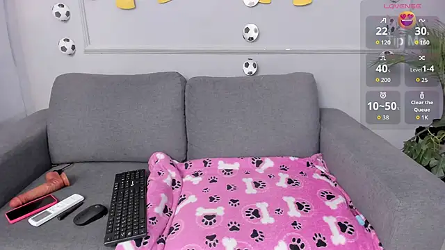 Sofiawonderr online show from June 21, 2026, 4:51 am