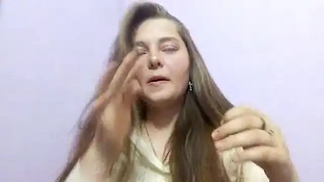 Snapshot of AnnieAge chatting on May 23, 2026, 3:33 pm AnnieAge online show from May 23, 2026, 3:33 pm