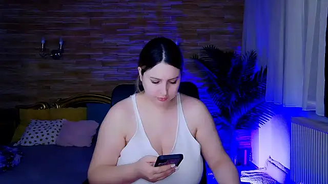 Snapshot of MiraHaze chatting on February 23, 2025, 10:49 am MiraHaze online show from February 23, 2025, 10:49 am