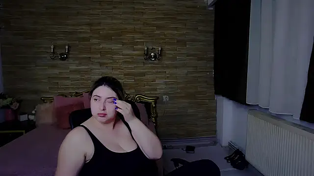 Snapshot of MiraHaze chatting on December 17, 2024, 3:17 am MiraHaze online show from December 17, 2024, 3:17 am