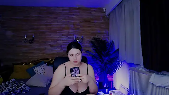 Snapshot of MiraHaze chatting on March 11, 2025, 12:11 am MiraHaze online show from March 11, 2025, 12:11 am