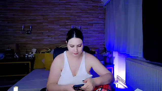 Snapshot of MiraHaze chatting on February 16, 2025, 9:27 pm MiraHaze online show from February 16, 2025, 9:27 pm