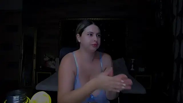 Snapshot of MiraHaze chatting on September 10, 2025, 6:23 am MiraHaze online show from September 10, 2025, 6:23 am