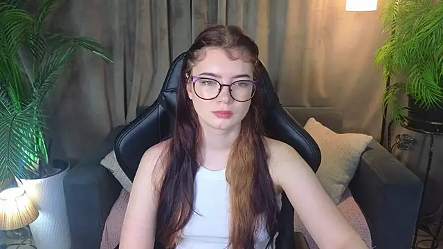 Snapshot of MelissaMay__ chatting on June 6, 2026, 11:54 pm MelissaMay online show from June 6, 2026, 11:54 pm