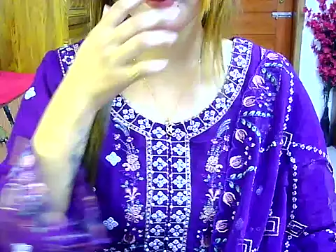 Snapshot of Adiba_Obu_20 chatting on May 28, 2026, 11:38 am Adiba Obu 20 online show from May 28, 2026, 11:38 am