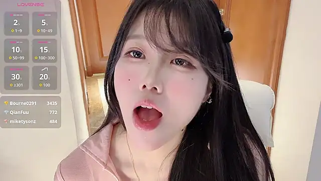April UU online show from June 16, 2026, 2:44 am