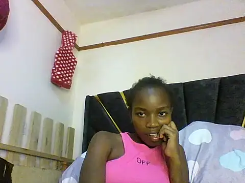 Snapshot of aliana082169 chatting on June 1, 2026, 7:13 pm aliana082169 online show from June 1, 2026, 7:13 pm