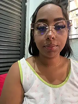jhenannyy online show from May 27, 2026, 2:46 pm