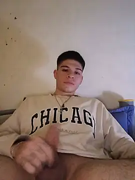 Snapshot of Oliver_LA chatting on July 8, 2026, 8:04 am Oliver LA online show from July 8, 2026, 8:04 am