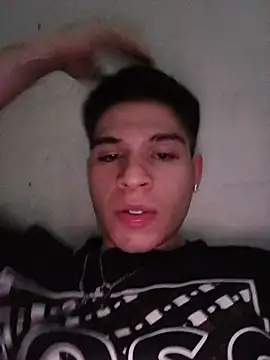 Snapshot of Oliver_LA chatting on July 19, 2026, 9:06 am Oliver LA online show from July 19, 2026, 9:06 am