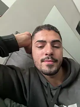 Gugostoso04 online show from June 15, 2026, 1:22 pm