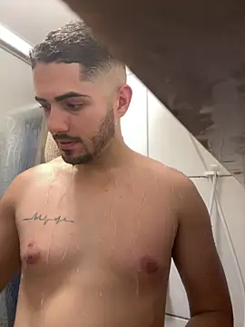 Gugostoso04 online show from June 19, 2026, 12:38 am