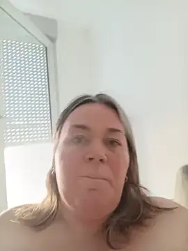 Snapshot of chattedebretagne chatting on July 17, 2026, 5:32 pm chattedebretagne online show from July 17, 2026, 5:32 pm