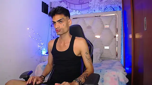 Snapshot of Liam_bedoya chatting on May 23, 2026, 4:11 am Liam bedoya online show from May 23, 2026, 4:11 am