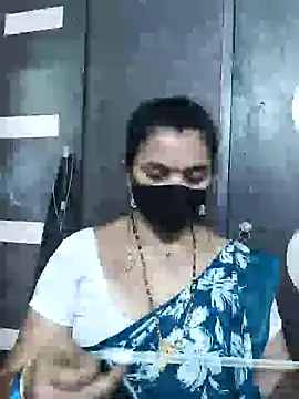 Snapshot of Leela_555 chatting on July 14, 2026, 12:22 pm Leela 555 online show from July 14, 2026, 12:22 pm