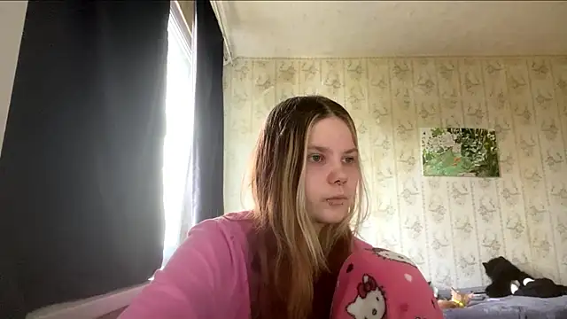 SusanaLeichty online show from July 12, 2026, 4:52 pm