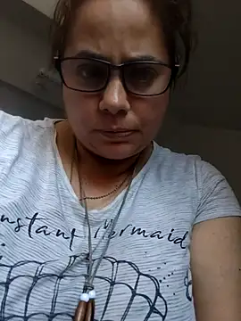 darkellie online show from June 25, 2026, 7:24 am