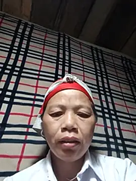Snapshot of Elfledaa chatting on June 2, 2026, 6:19 pm Elfledaa online show from June 2, 2026, 6:19 pm