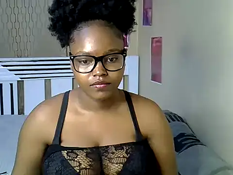 Lucydiva33 online show from May 27, 2026, 8:16 pm