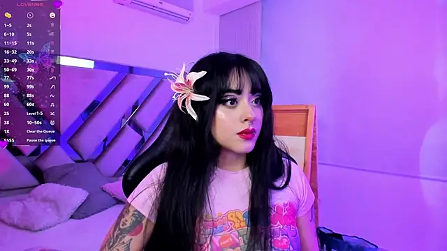 Snapshot of Elena_Tylor chatting on June 11, 2026, 8:50 pm Elena Tylor online show from June 11, 2026, 8:50 pm