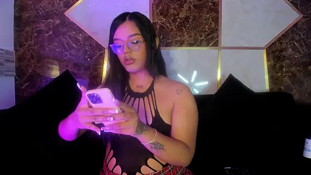 Snapshot of _katty_grey_ chatting on June 4, 2026, 8:35 pm katty grey online show from June 4, 2026, 8:35 pm