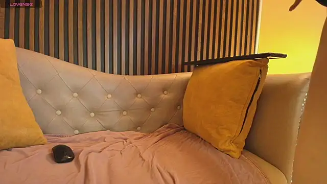 Snapshot of Madame_mature1 chatting on July 7, 2026, 12:20 pm Madame mature1 online show from July 7, 2026, 12:20 pm