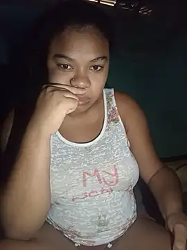 Snapshot of mygatinha69 chatting on June 28, 2026, 12:33 pm mygatinha69 online show from June 28, 2026, 12:33 pm