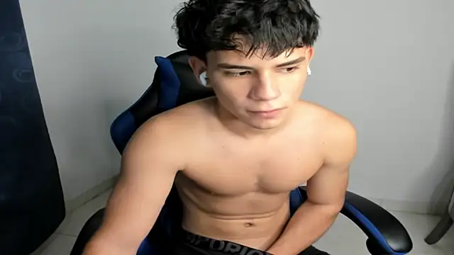 Snapshot of Adrian_hot01 chatting on July 23, 2026, 4:10 am Adrian hot01 online show from July 23, 2026, 4:10 am