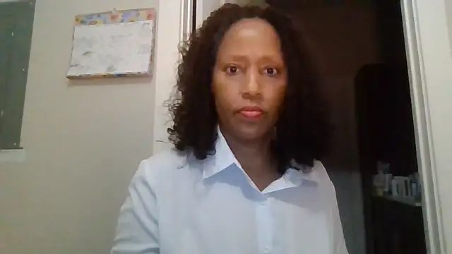 MsDeeLive online show from May 26, 2026, 4:43 am
