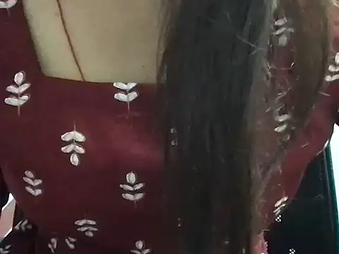 Snapshot of Avneet_ chatting on June 5, 2026, 5:23 am Avneet online show from June 5, 2026, 5:23 am