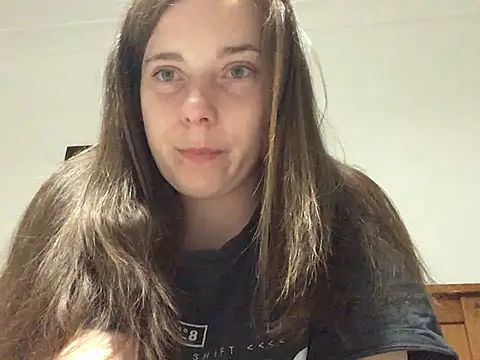 Snapshot of Maisie_01 chatting on May 27, 2026, 8:05 pm Maisie 01 online show from May 27, 2026, 8:05 pm