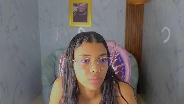 valentina gomez s online show from June 18, 2026, 12:43 pm
